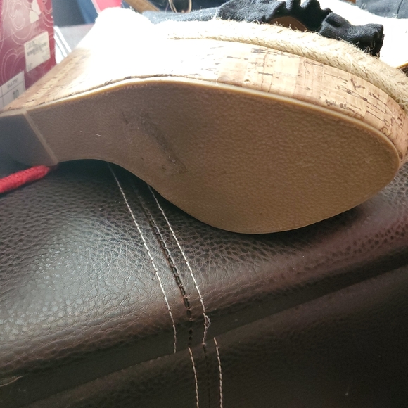 Wedges - Picture 4 of 6